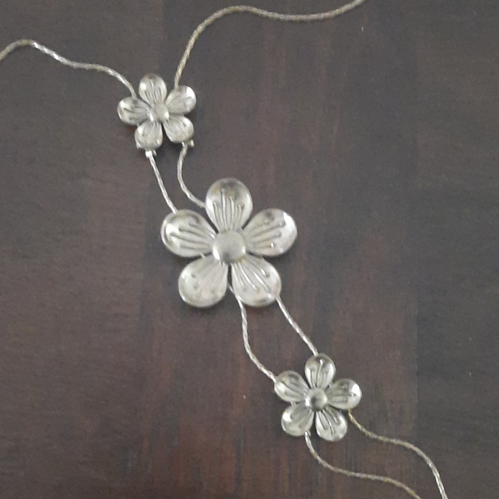 Necklace - Picture 2 of 5